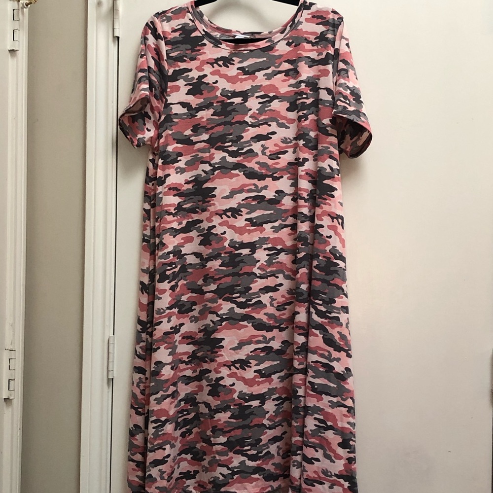 Lularoe Carly Rare Pink Camo